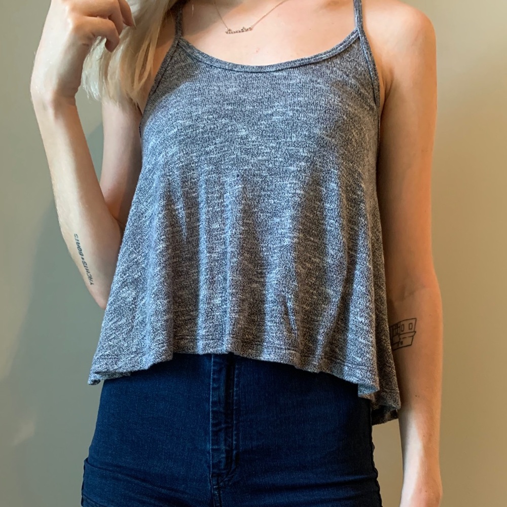 Simple heathered knit high neck top